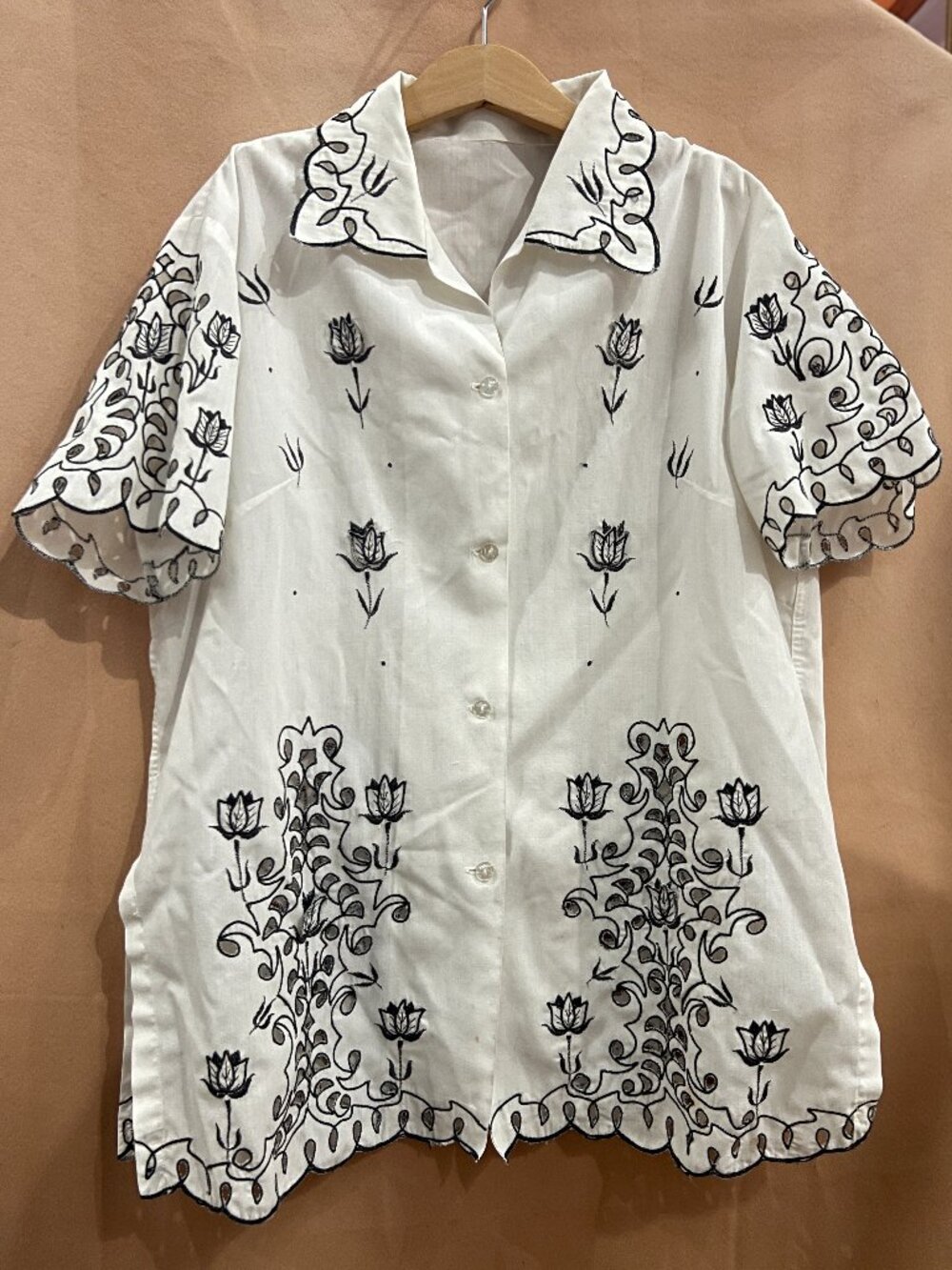 White Black Floral Embroidered Cutwork Button Down Scalloped Hem Minimalist Luxe